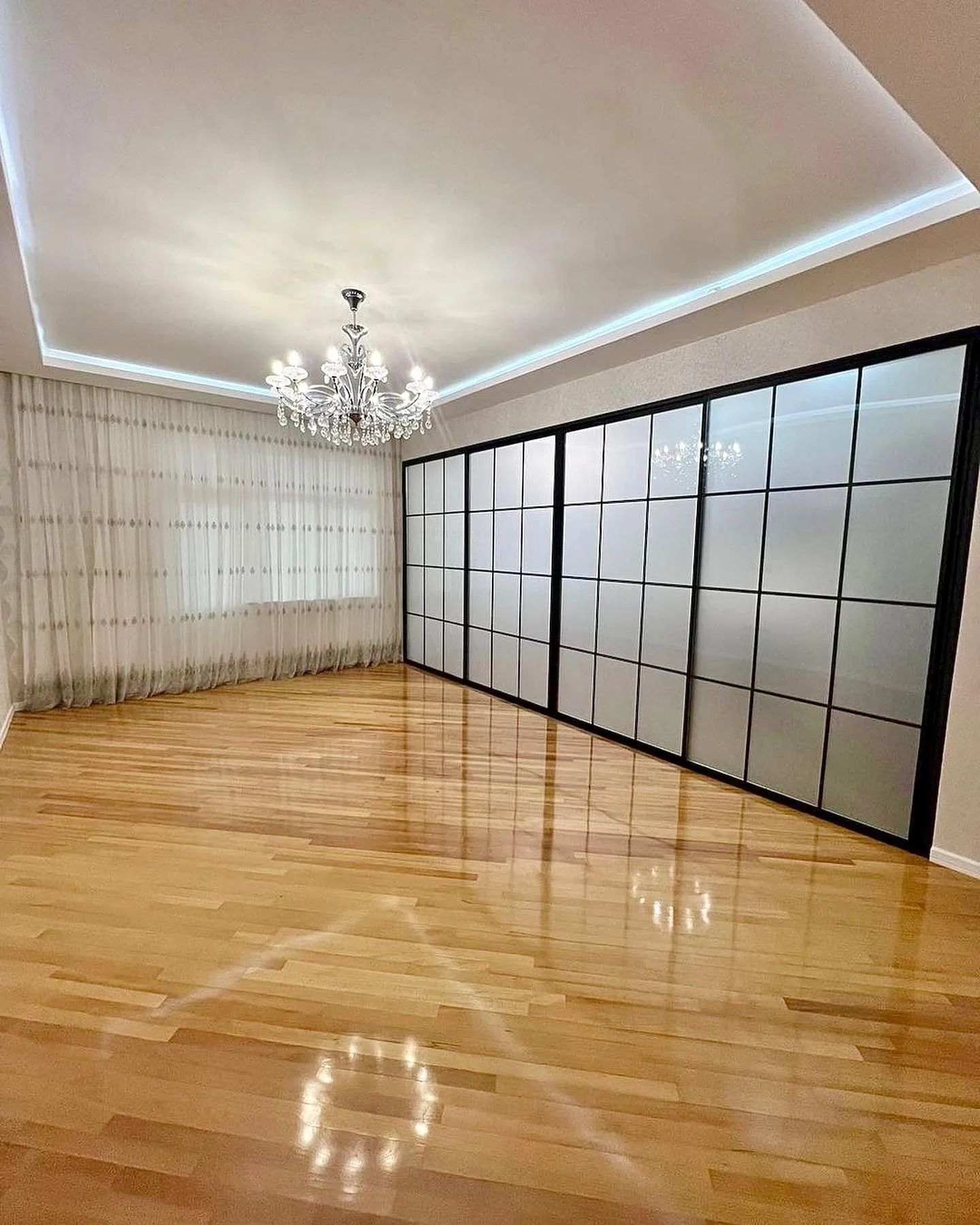 پارکت لمینت تخفیف روز کارمند ( ۴ شهریور ماه ۱۴۰۴ )